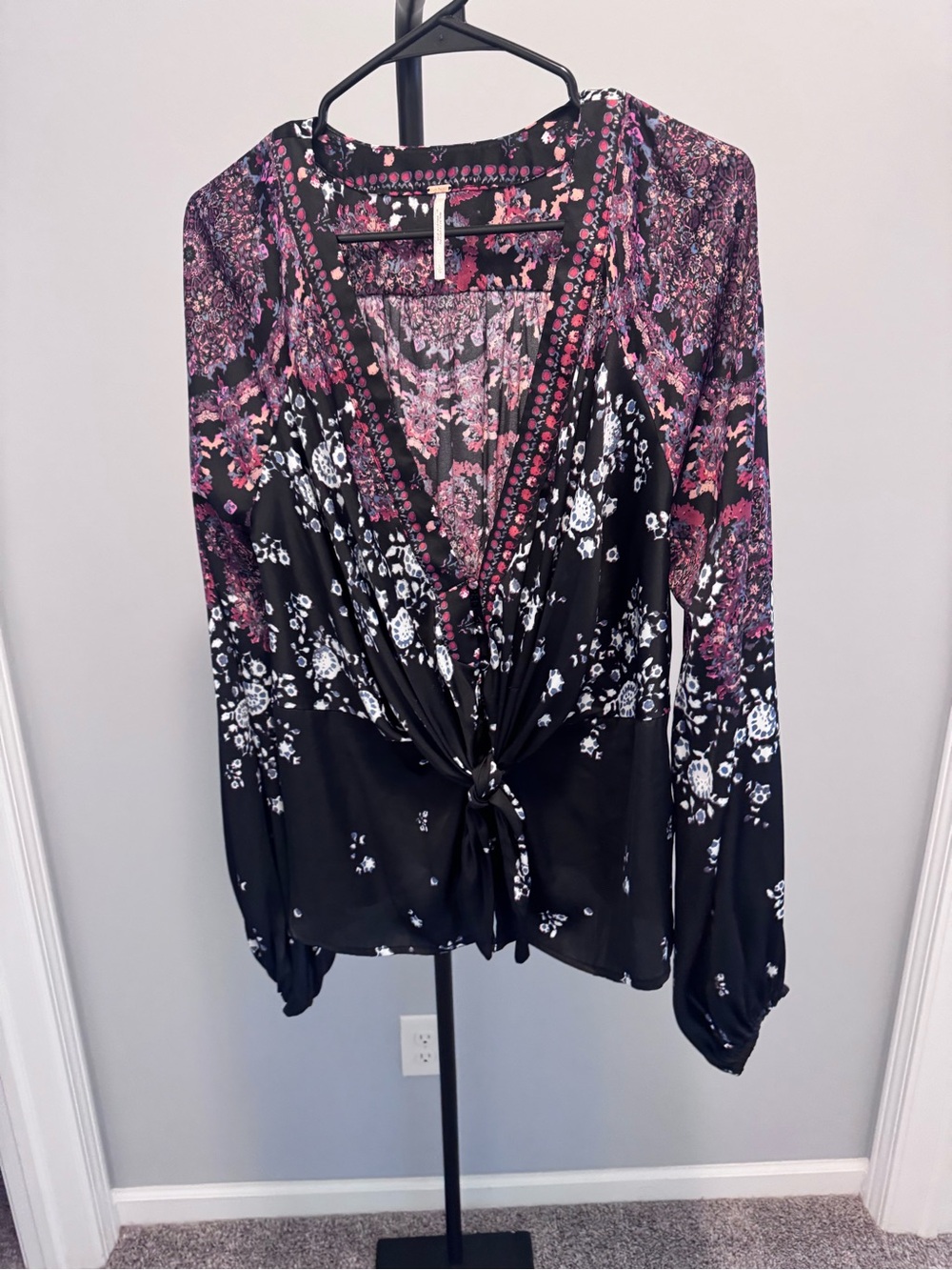 Women's Black & Pink Floral Tie-Front Blouse